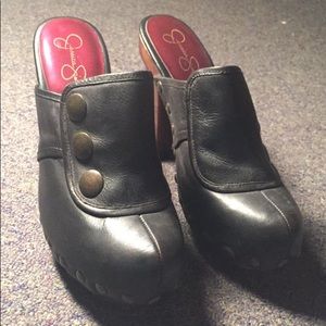 Jessica Simpson Closed Toed Black Dress Heel